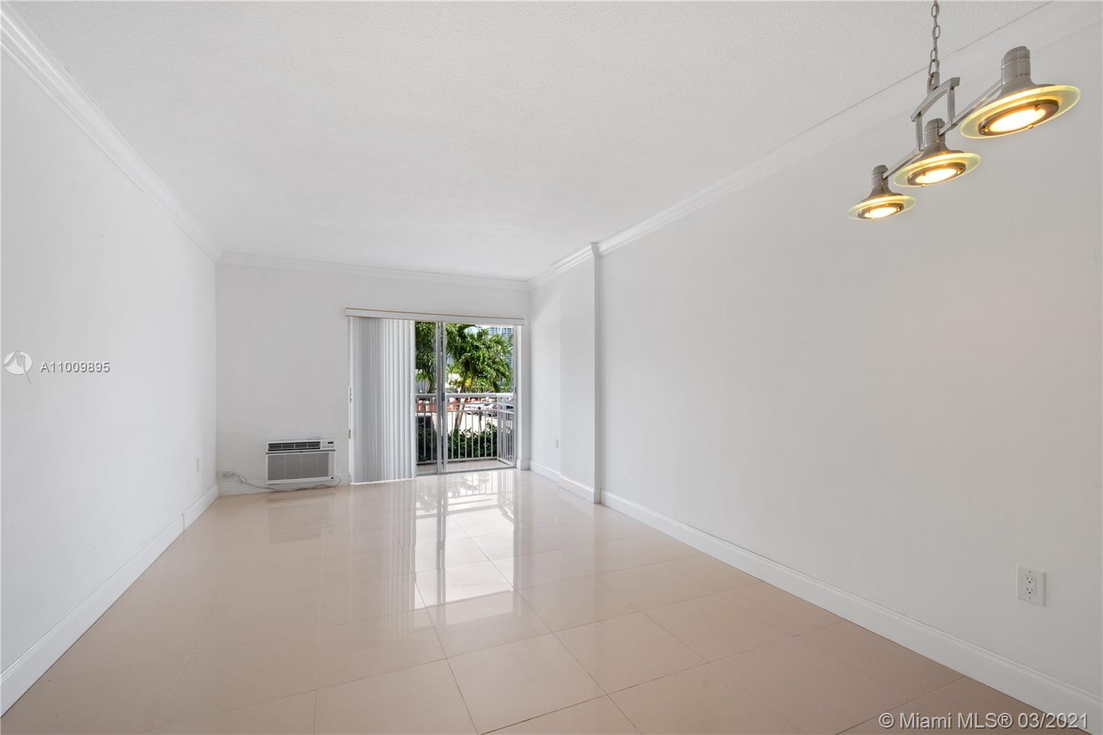 Sunny Isles Beach, FL 33160,400 Kings Point Dr #101