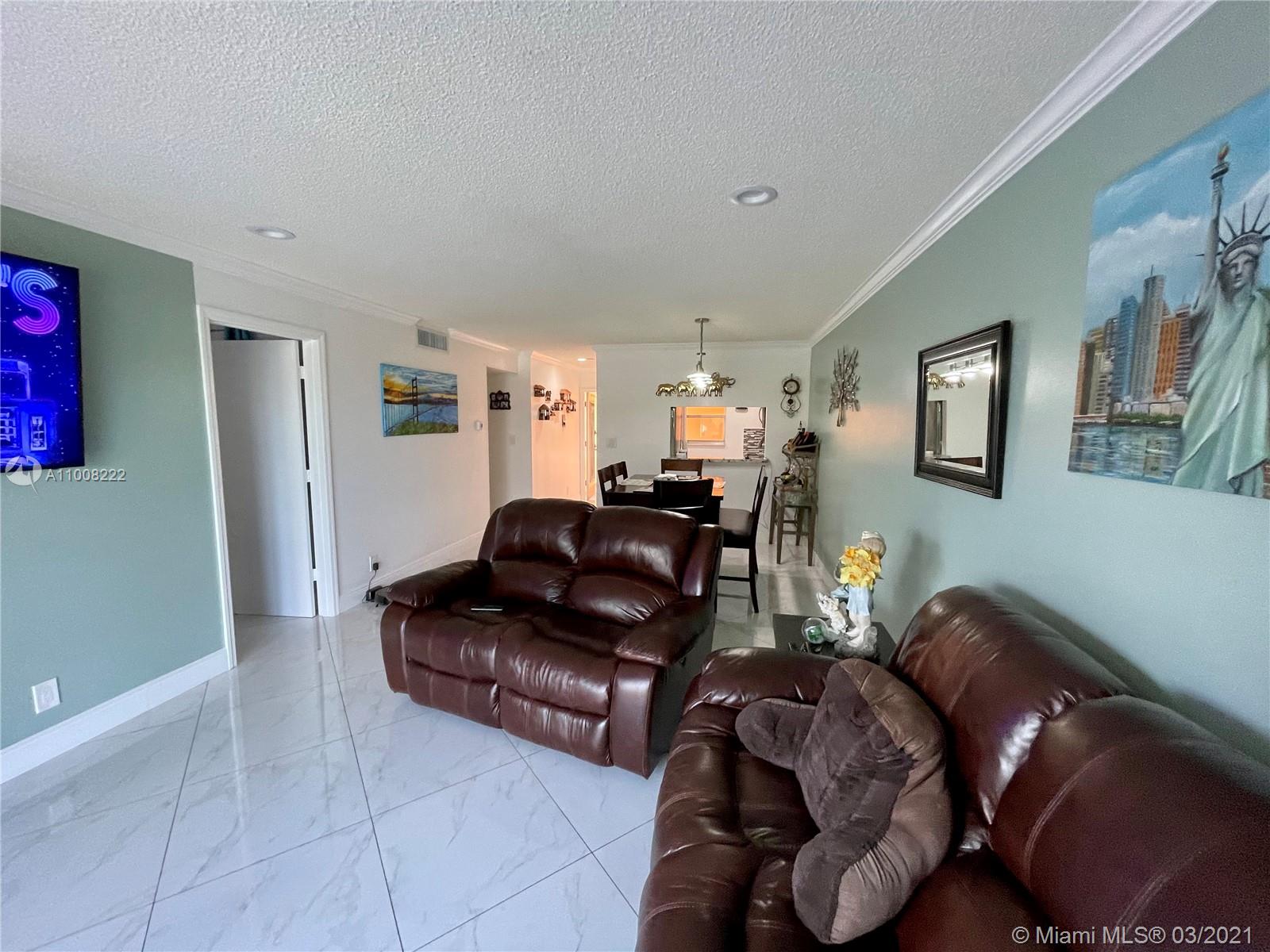 Tamarac, FL 33321,8380 Lagos De Campo Blvd #302