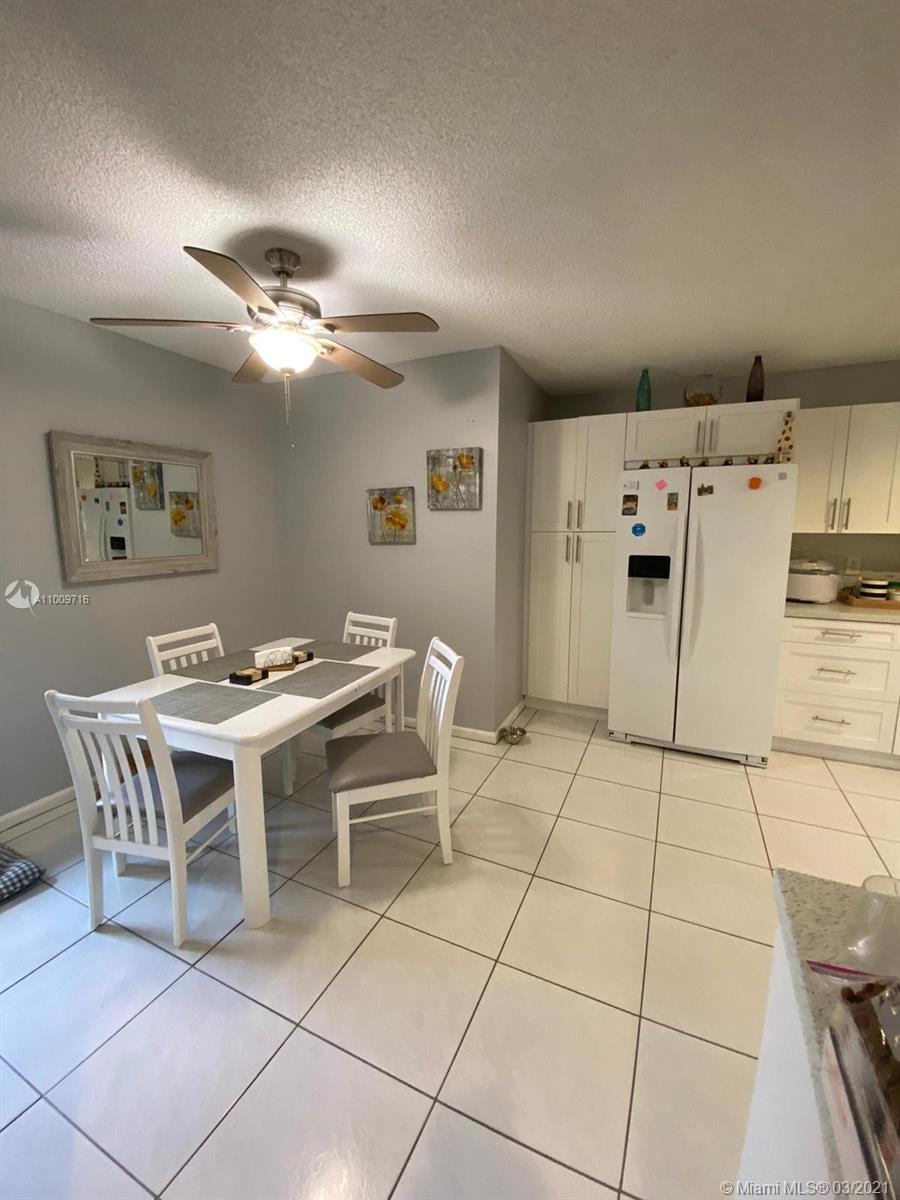 Boynton Beach, FL 33437,9717 E Sills Dr #102