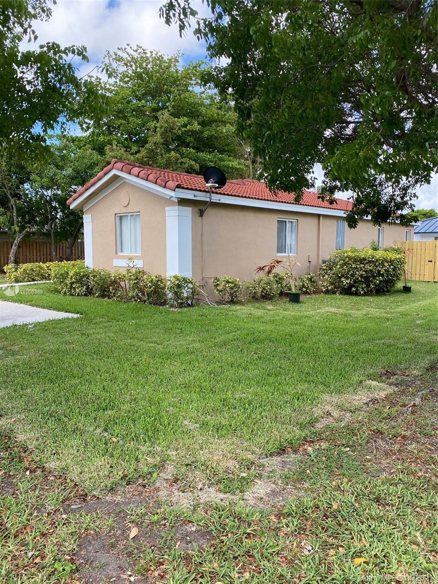 17902 SW 104th Ave,  Cutler Bay,  FL 33157