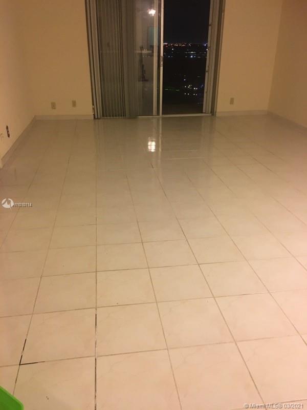 Hallandale Beach, FL 33009,427 Golden Isles Dr #16J