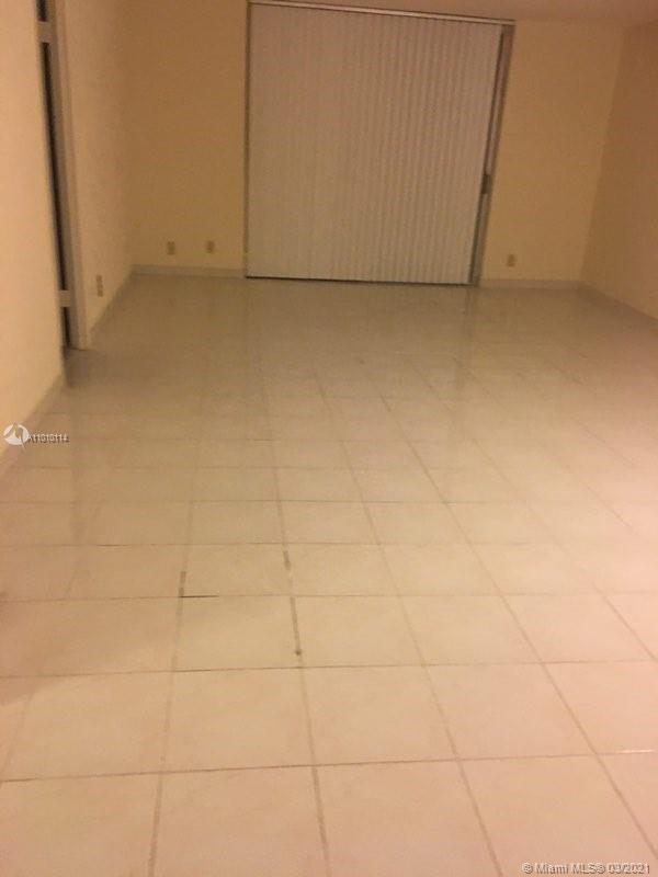 Hallandale Beach, FL 33009,427 Golden Isles Dr #16J