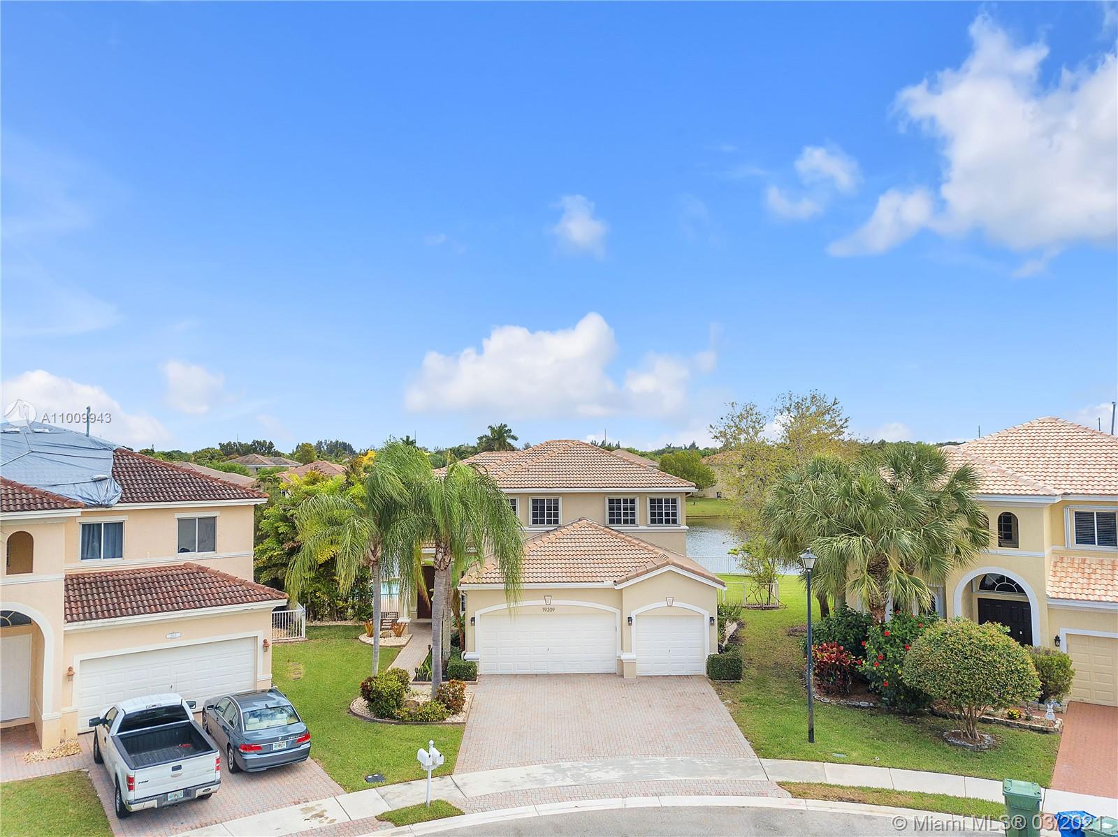 Pembroke Pines, FL 33332,19309 SW 64th St