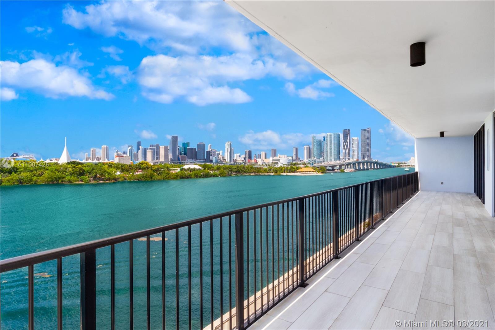 Miami, FL 33139,1000 Venetian Way #501