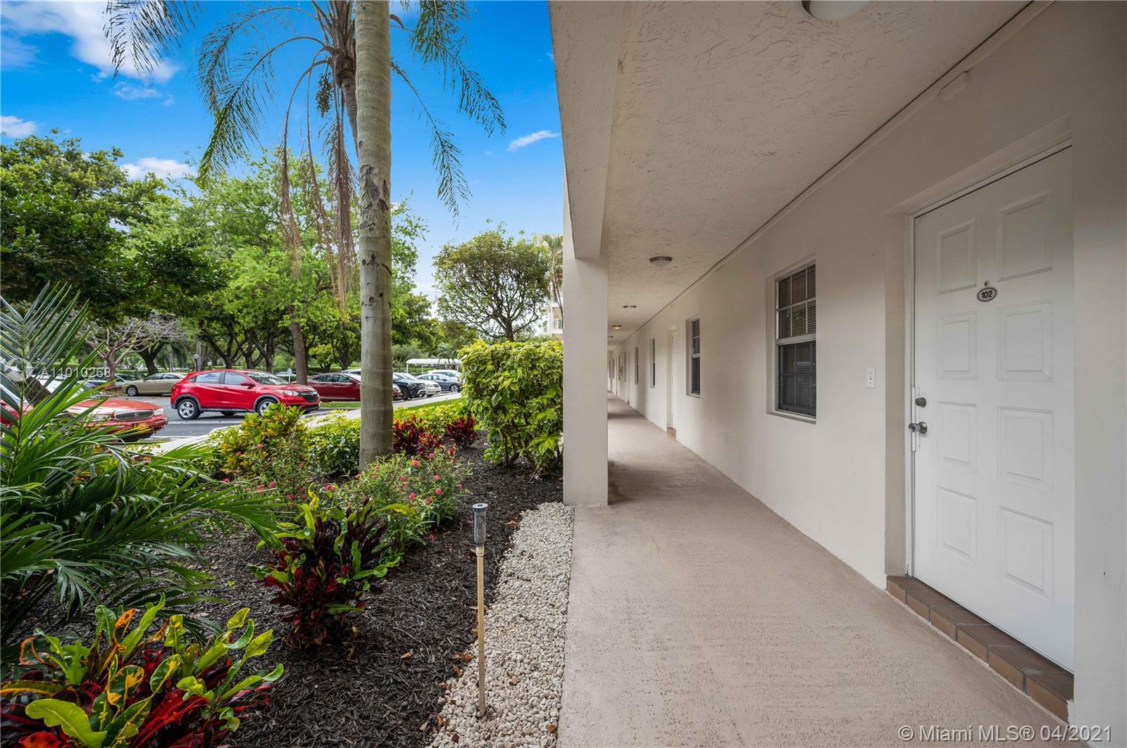 Pompano Beach, FL 33069,3503 Oaks Way #102