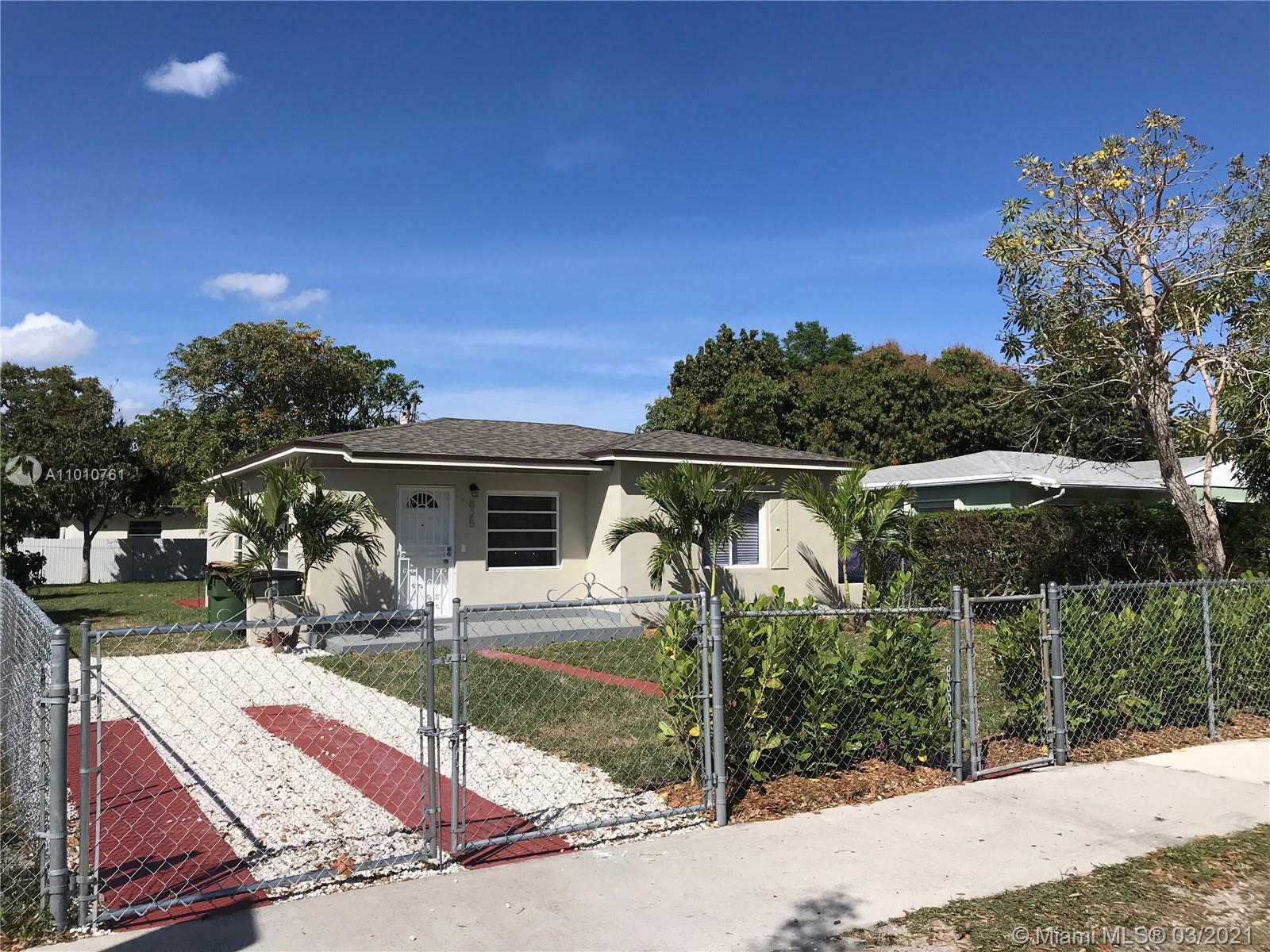 North Miami, FL 33161,825 NE 133rd St