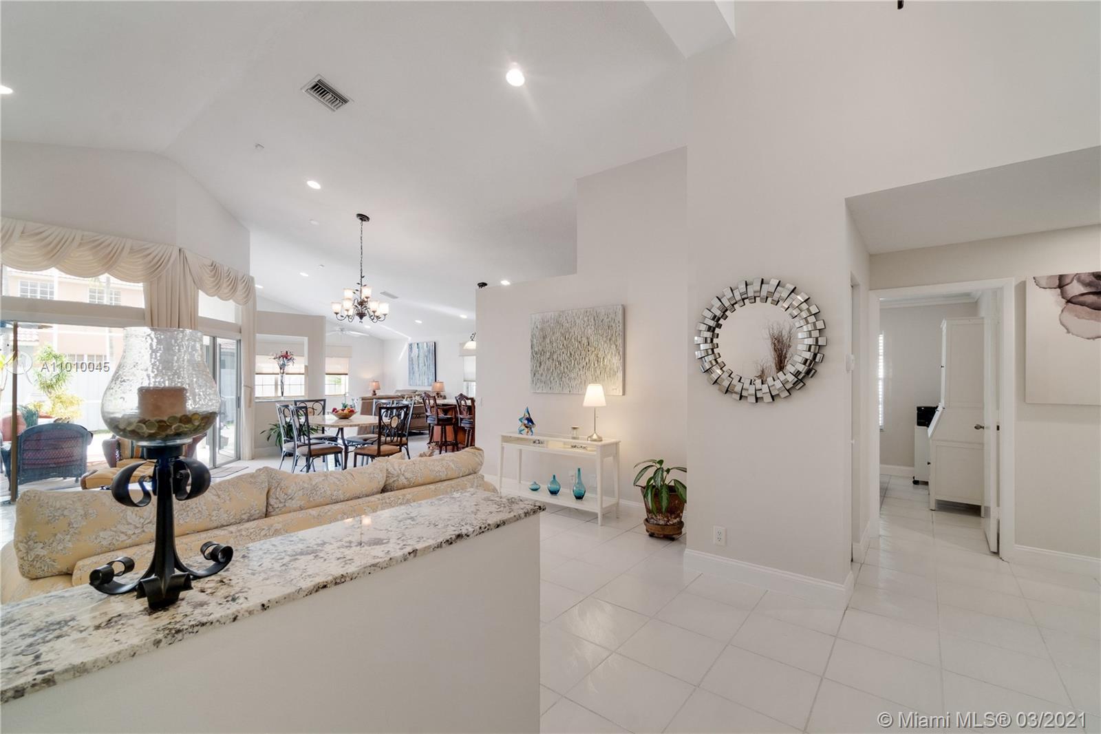 Weston, FL 33326,335 Lake Crest Ct