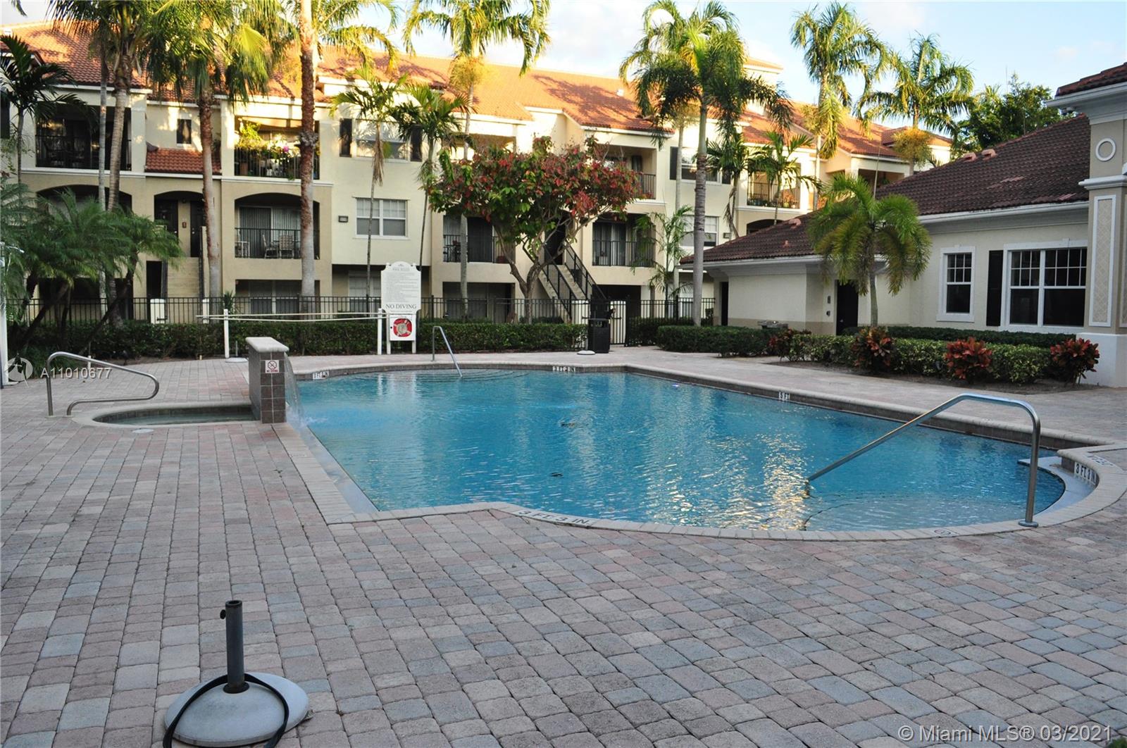 5880 W Sample Rd #302, Coral Springs, FL 33067