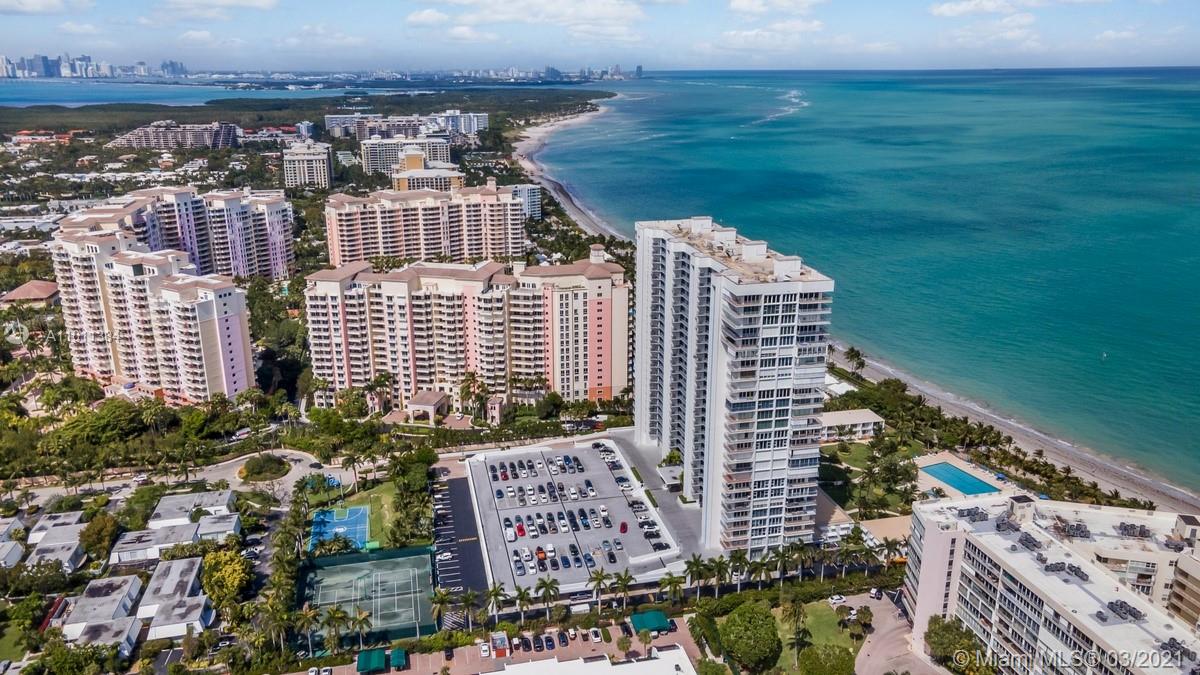 Key Biscayne, FL 33149,881 Ocean Dr #8A