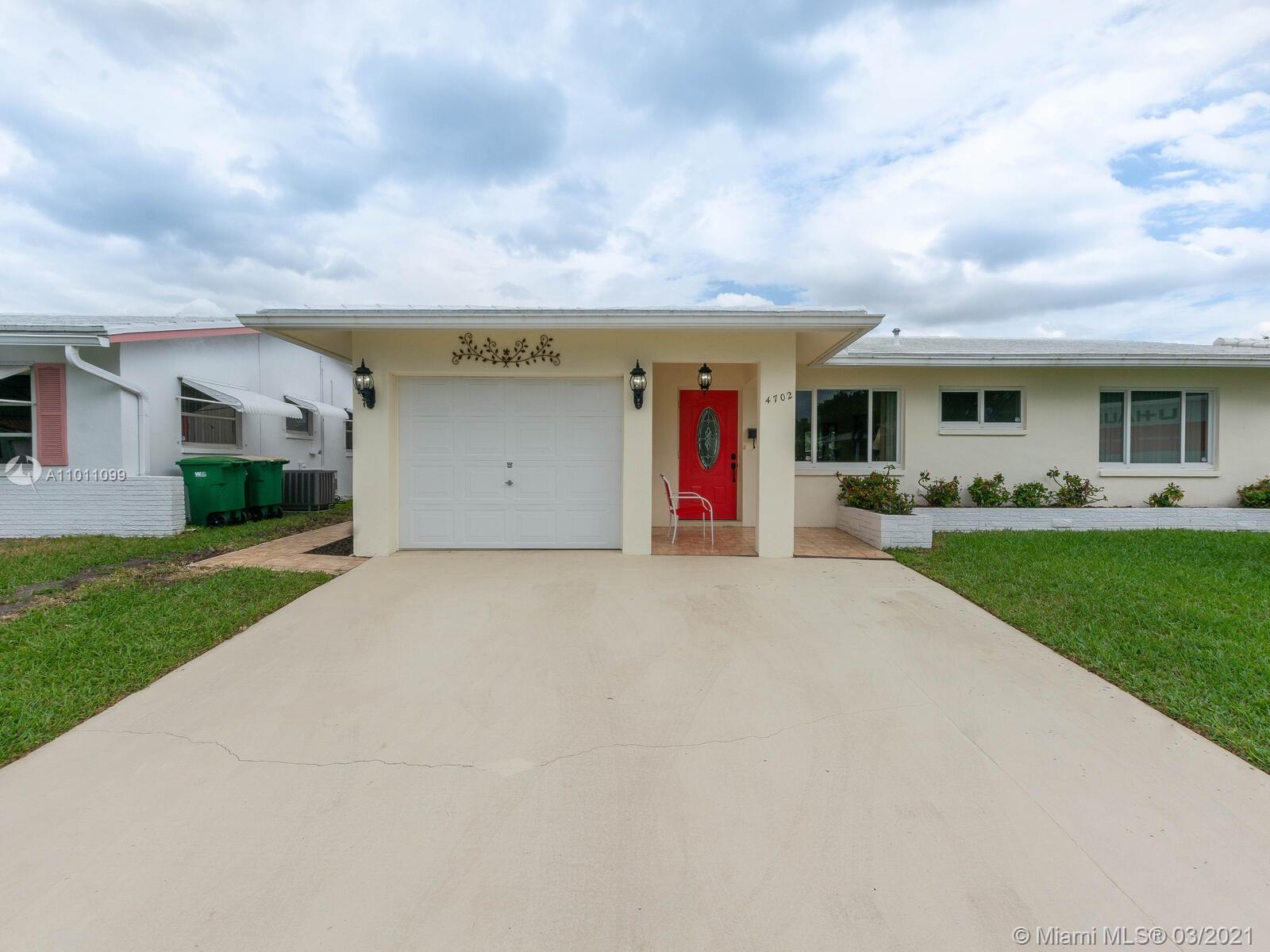 4702 NW 43rd Ter, Tamarac, FL 33319