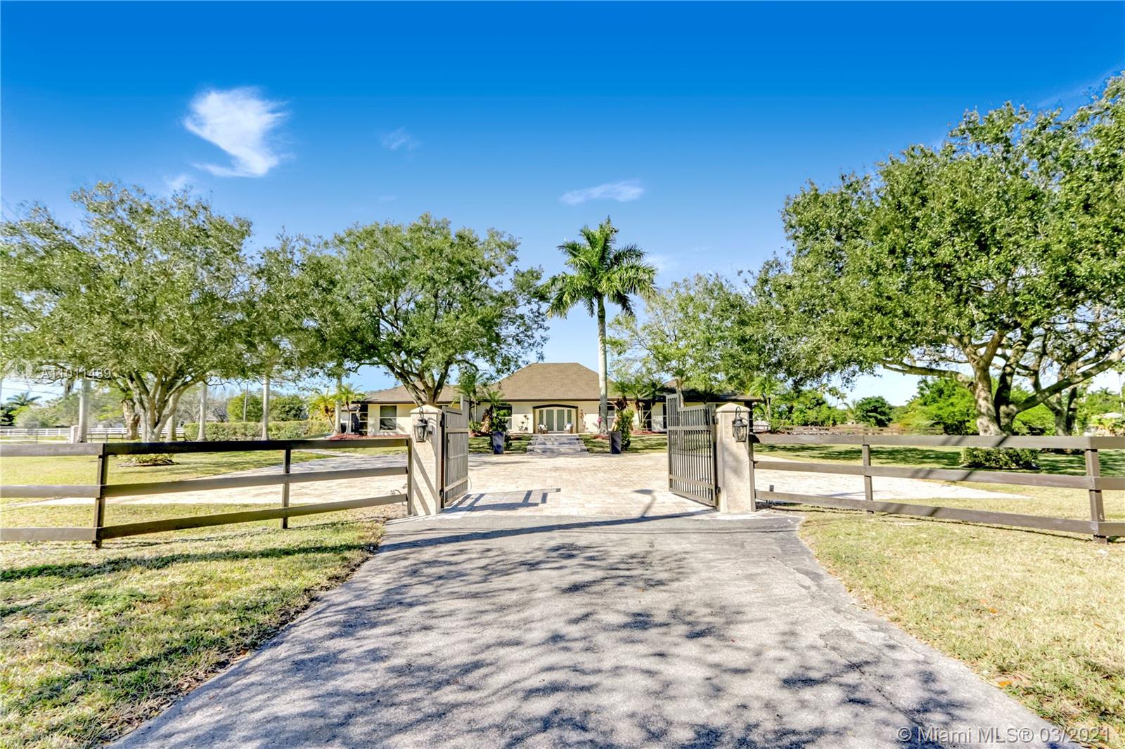 Southwest Ranches, FL 33331,17801 SW 52nd Ct