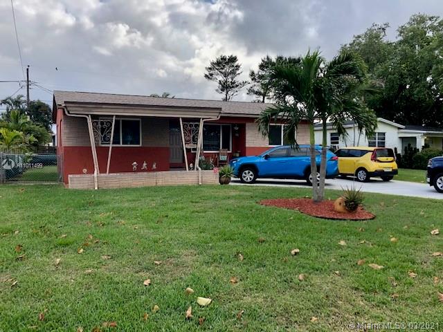 6812 SW 10th St, Pembroke Pines, FL 33023