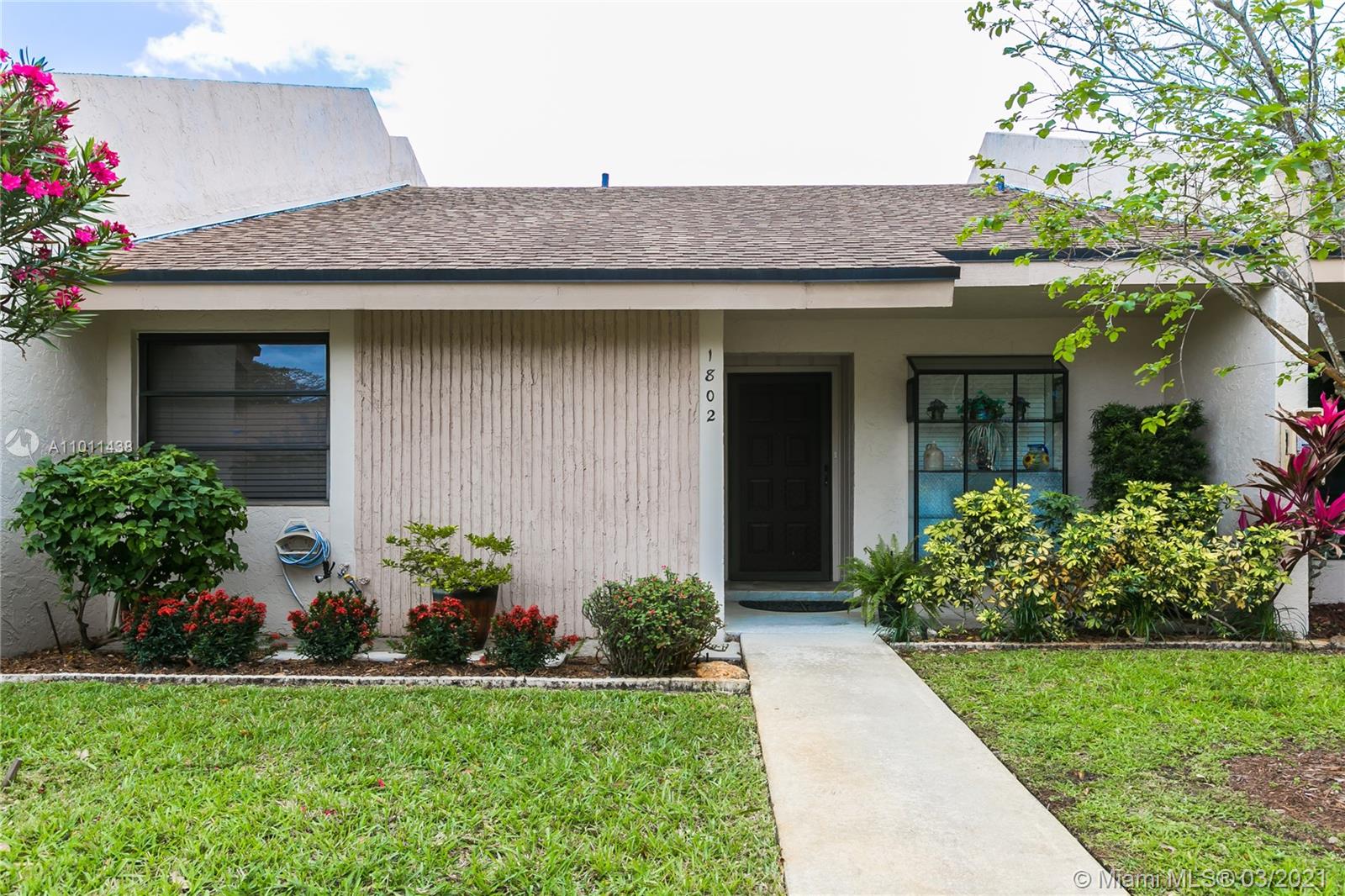 2780 S Oakland Forest Dr #1802, Oakland Park, FL 33309