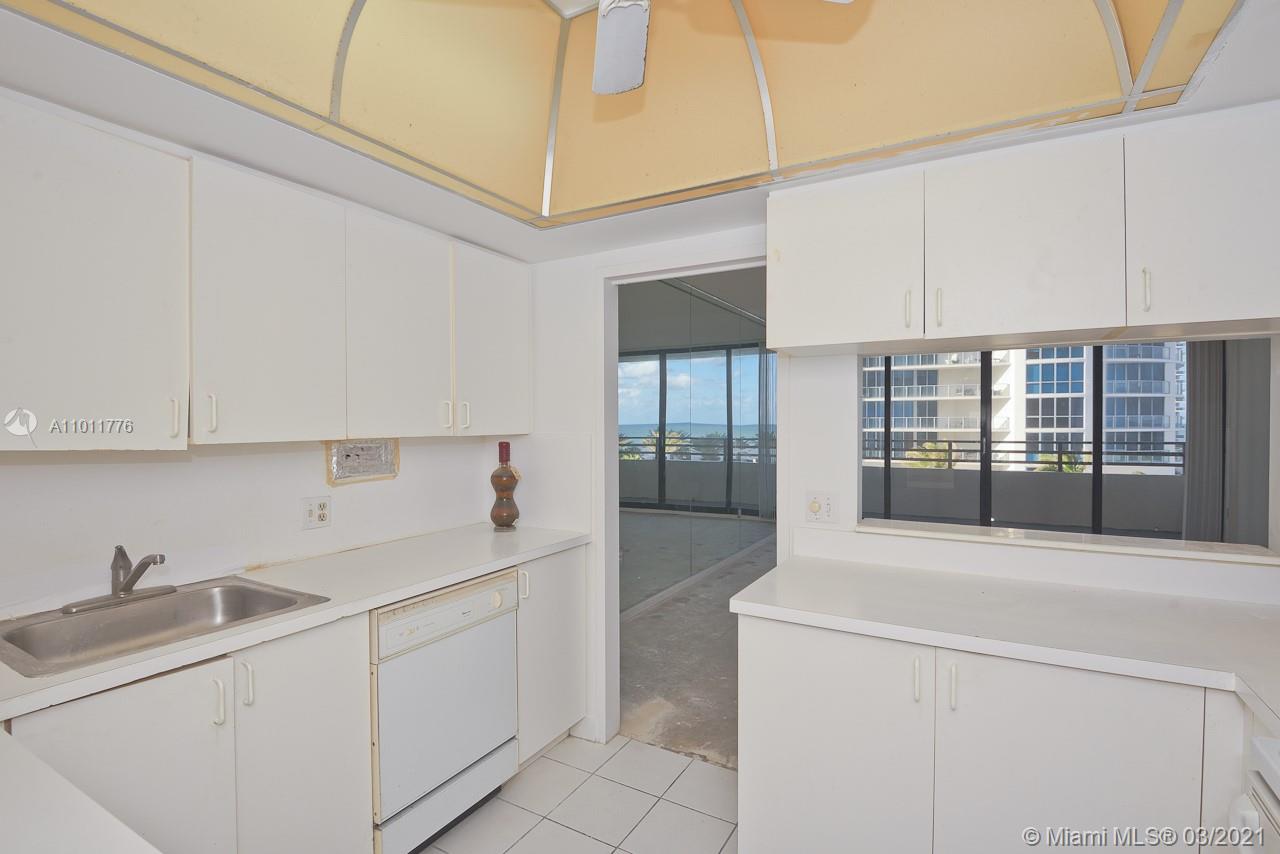 Hollywood, FL 33019,3505 S Ocean Dr #510