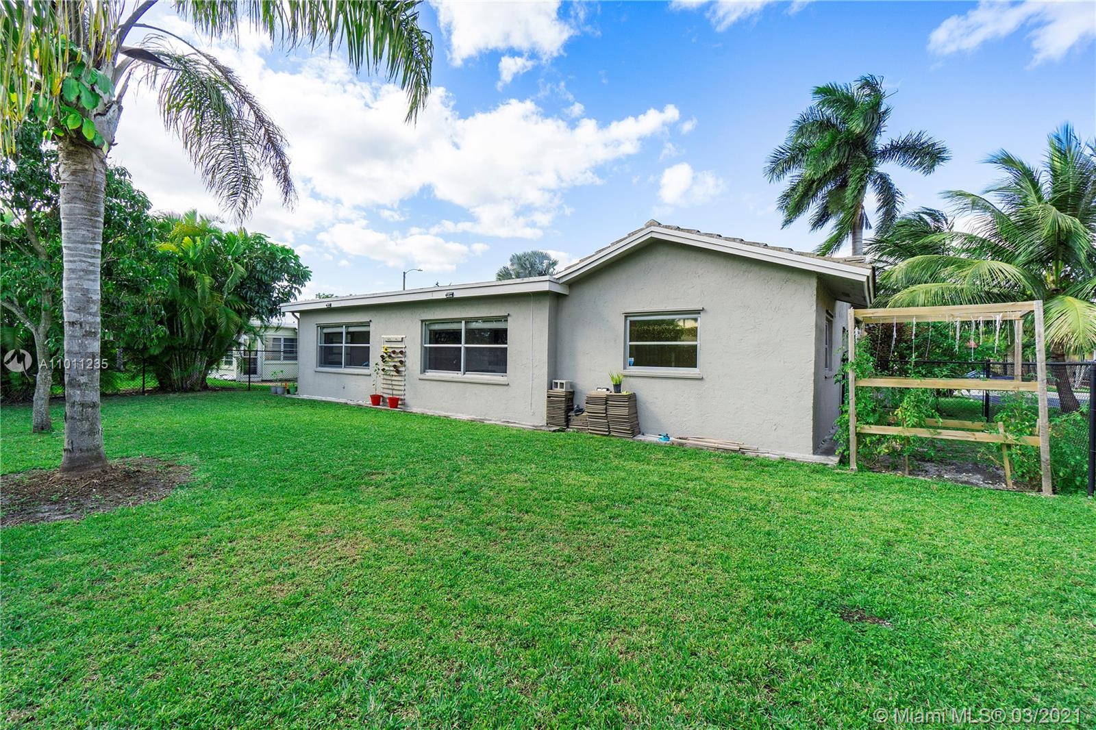 Tamarac, FL 33321,9416 NW 72nd Ct