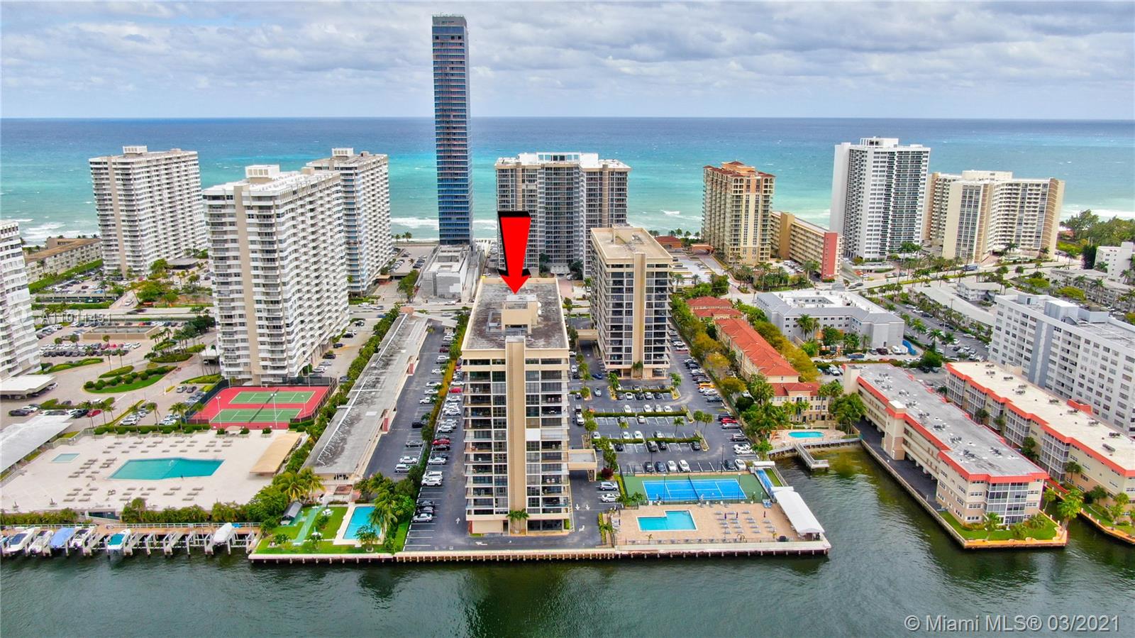 Hallandale Beach, FL 33009,2017 S Ocean Dr #905