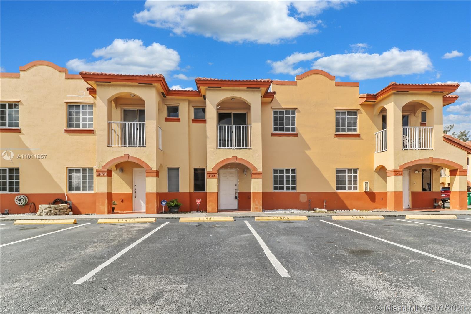 11486 NW 94th Pl #2, Hialeah Gardens, FL 33018