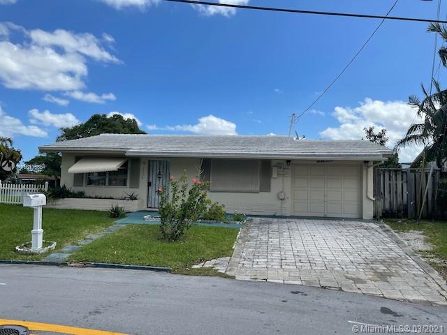 2704 NW 48th St, Tamarac, FL 33309