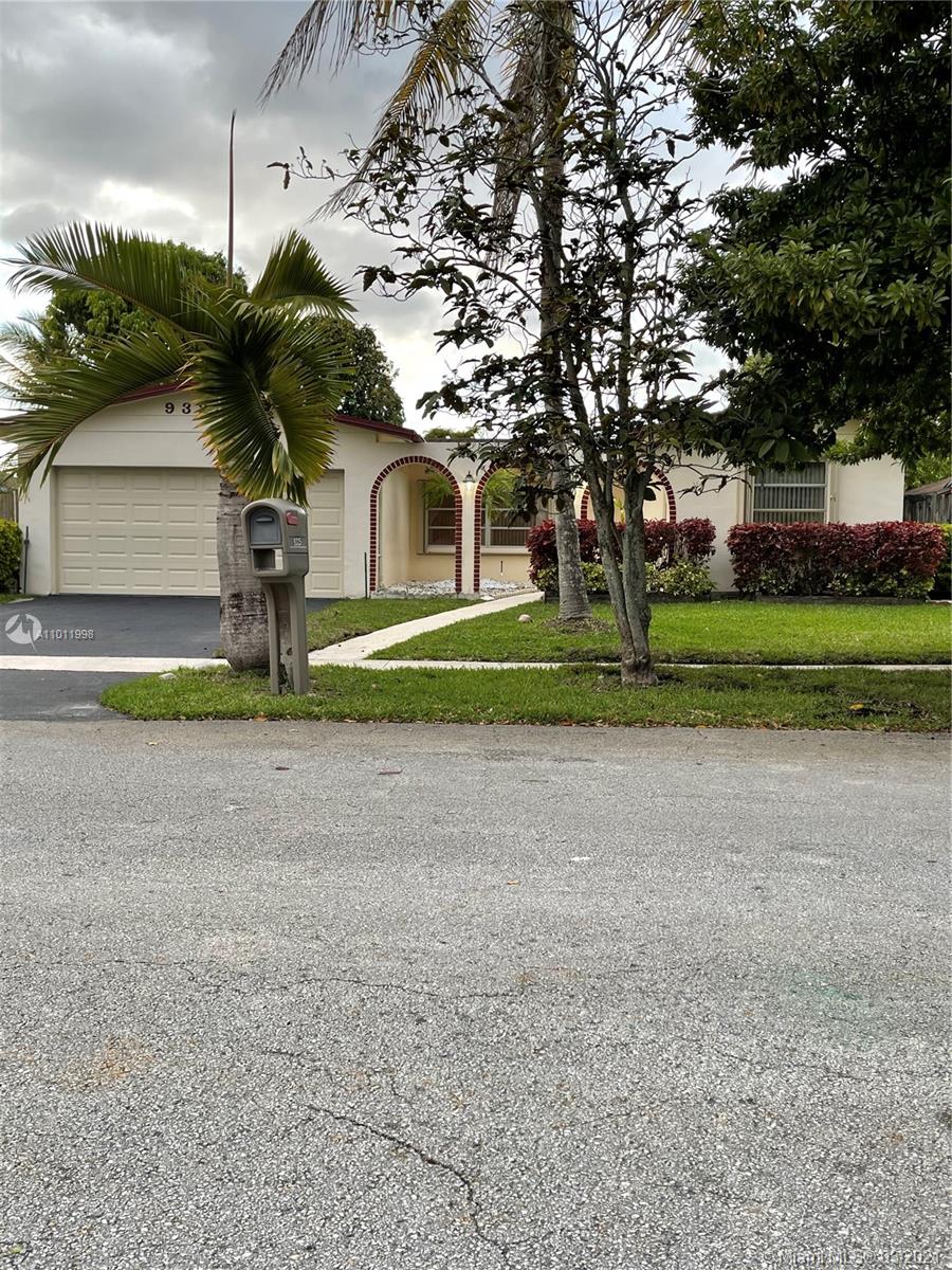 Pembroke Pines, FL 33024,9325 NW 24th Pl