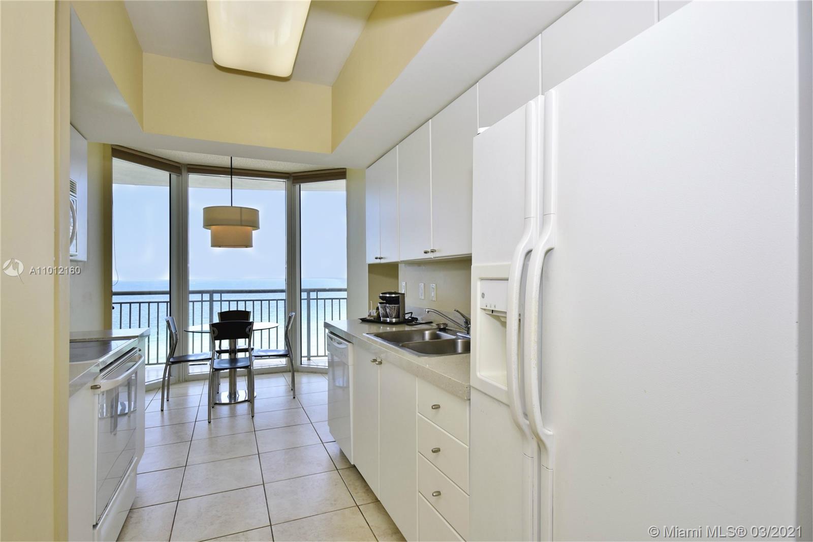 Sunny Isles Beach, FL 33160,17375 Collins Ave #1402