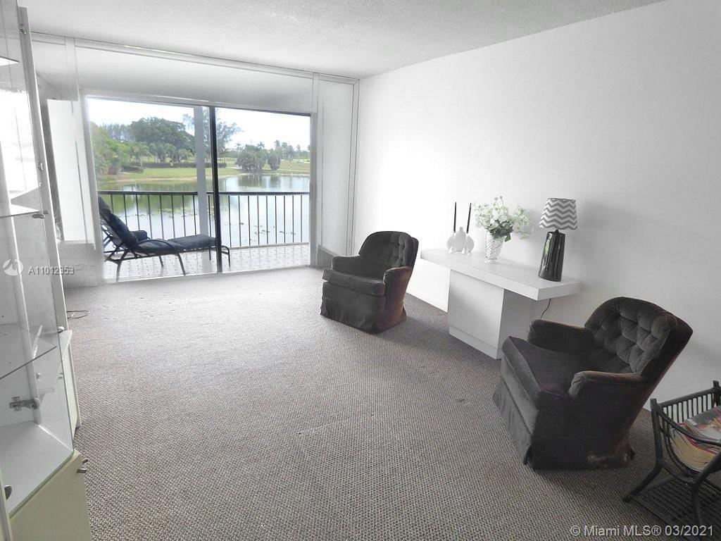 Pembroke Pines, FL 33025,9400 N Hollybrook Lake Drive #306