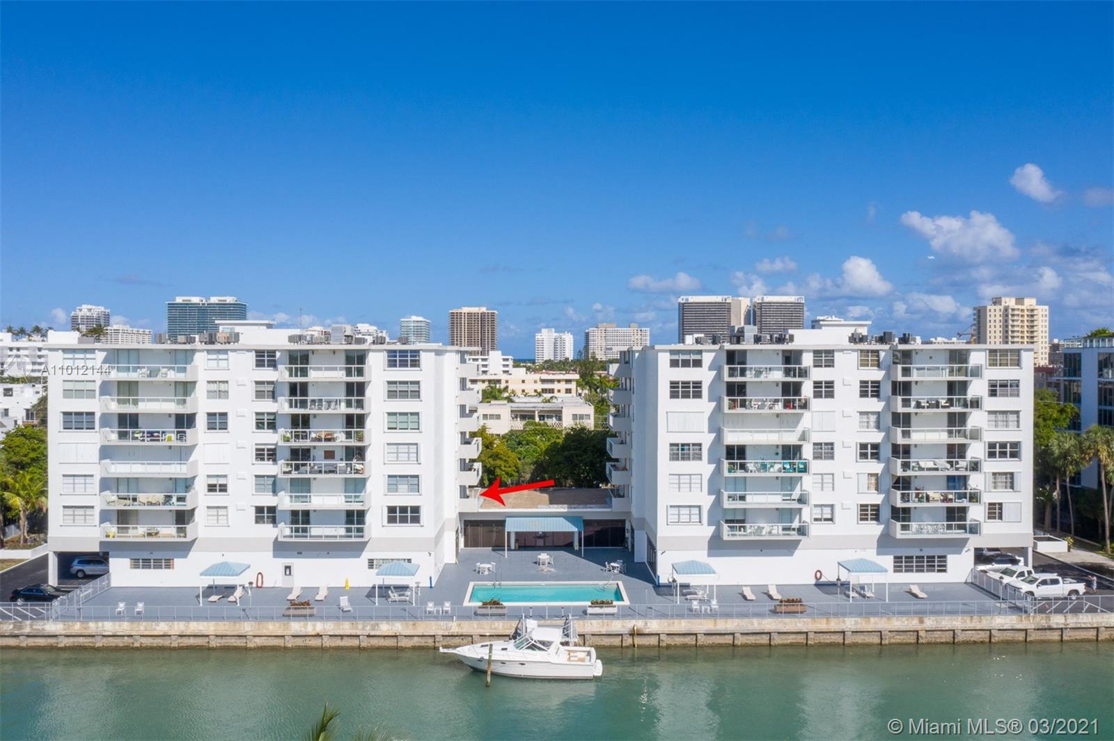 10000 W Bay Harbor Dr #204, Bay Harbor Islands, FL 33154