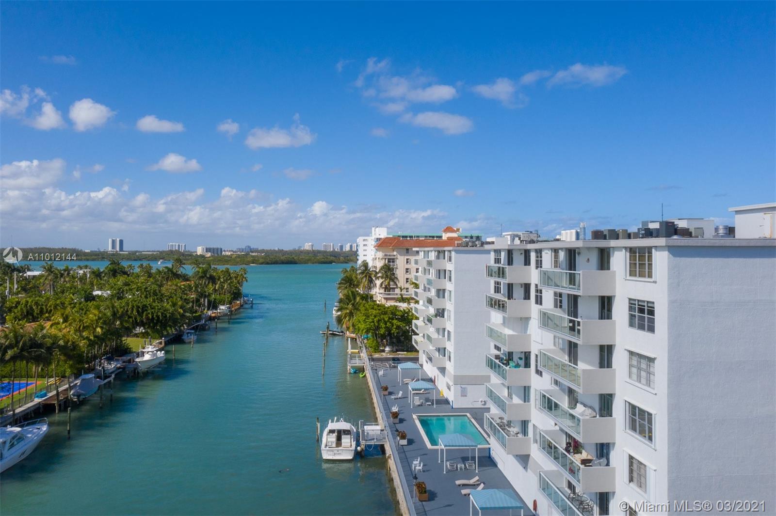 Bay Harbor Islands, FL 33154,10000 W Bay Harbor Dr #204
