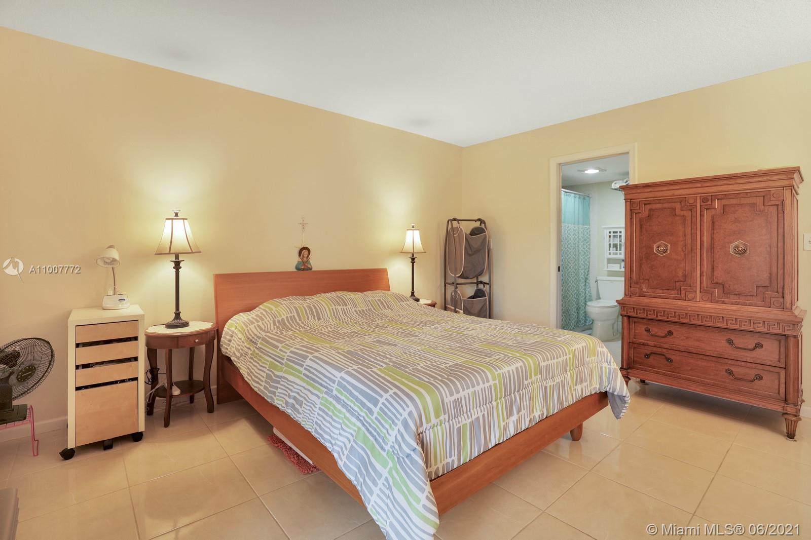 2805 VICTORIA WAY G1, Coconut Creek, Florida 33066, 2 Bedrooms Bedrooms, ,2 BathroomsBathrooms,Residential,For Sale,2805 VICTORIA WAY G1,A11007772