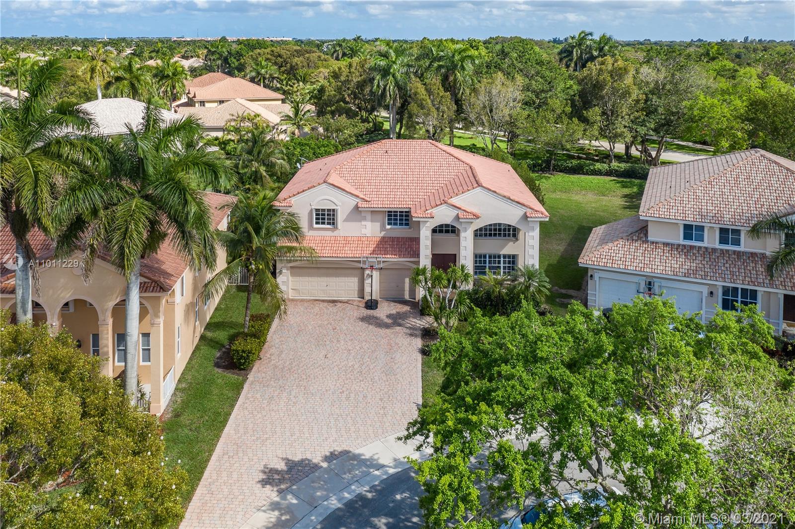 3817 Heron Ridge Ln, Weston, FL 33331