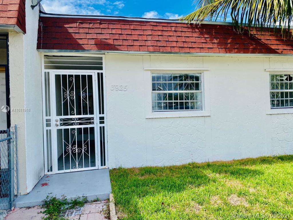 3925 NW 207th St Rd, Miami Gardens, FL 33055