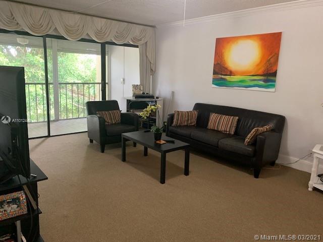 Weston, FL 33326,200 Lakeview Dr #303