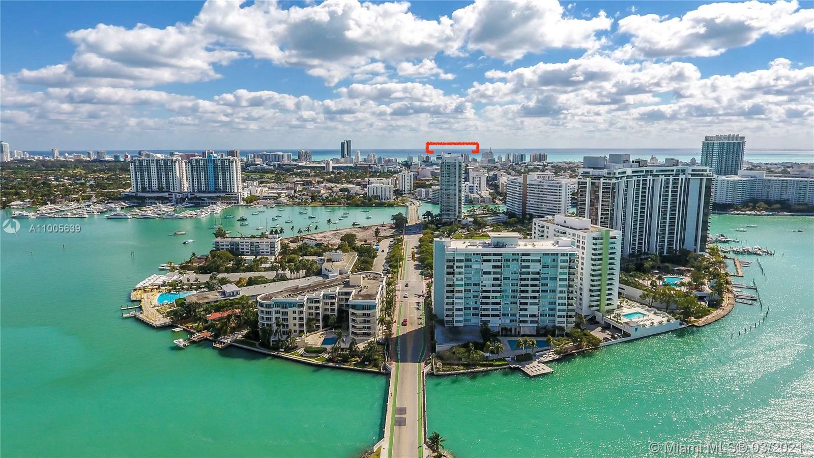 Miami Beach, FL 33139,10 Venetian Way #405