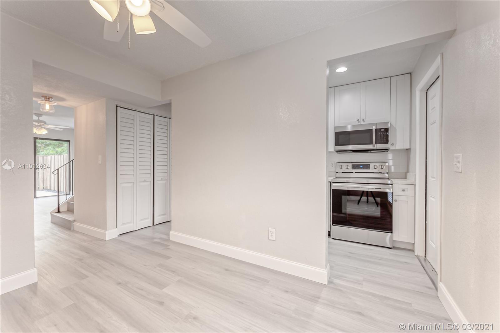 Lauderhill, FL 33313,2464 NW 52nd Ave #2464