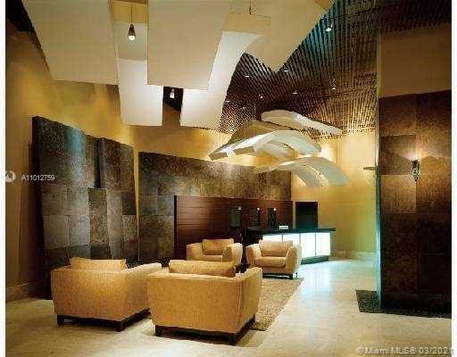 Aventura, FL 33180,3300 NE 191 St #817