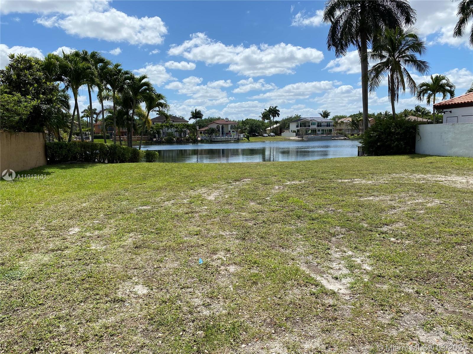 Miami Lakes, FL 33016,8454 NW 168 Terrace