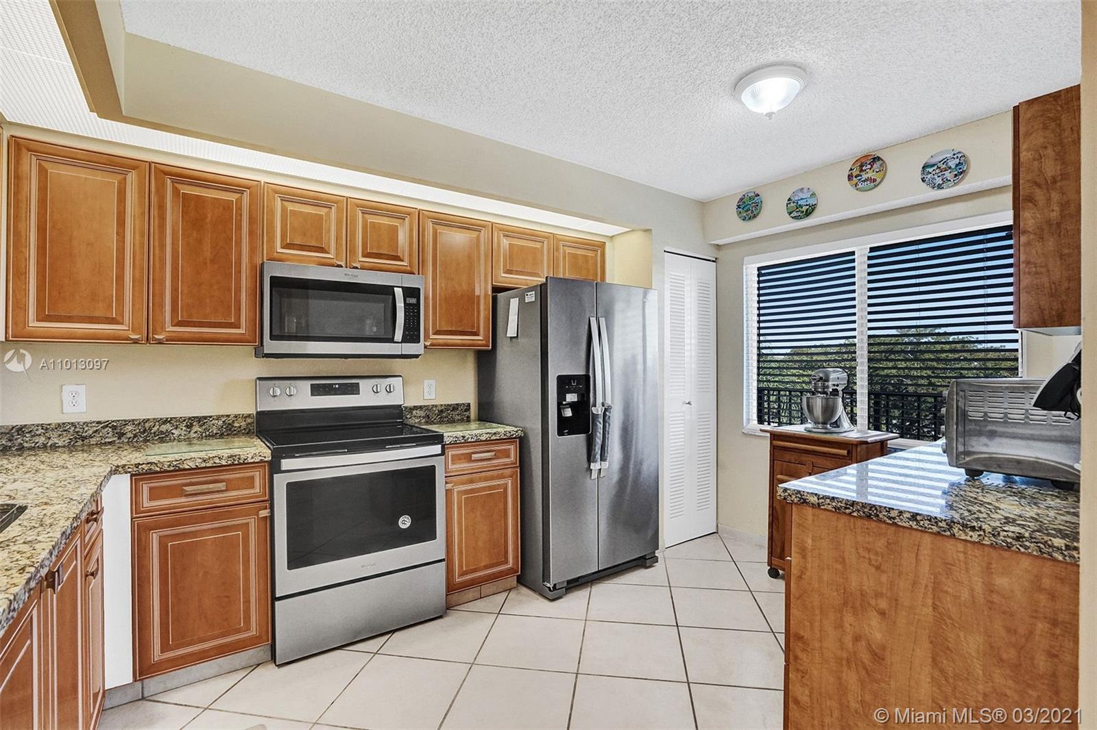 1400 SW 137th Ave #407F, Pembroke Pines, FL 33027