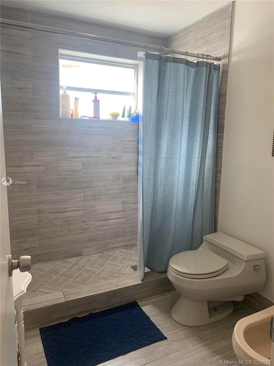 FL 33135,518 SW 21st Ave