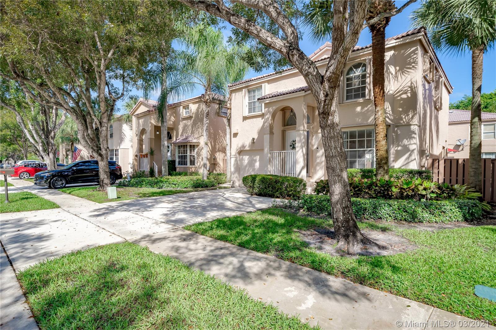 10831 NW 12th Pl, Plantation, FL 33322