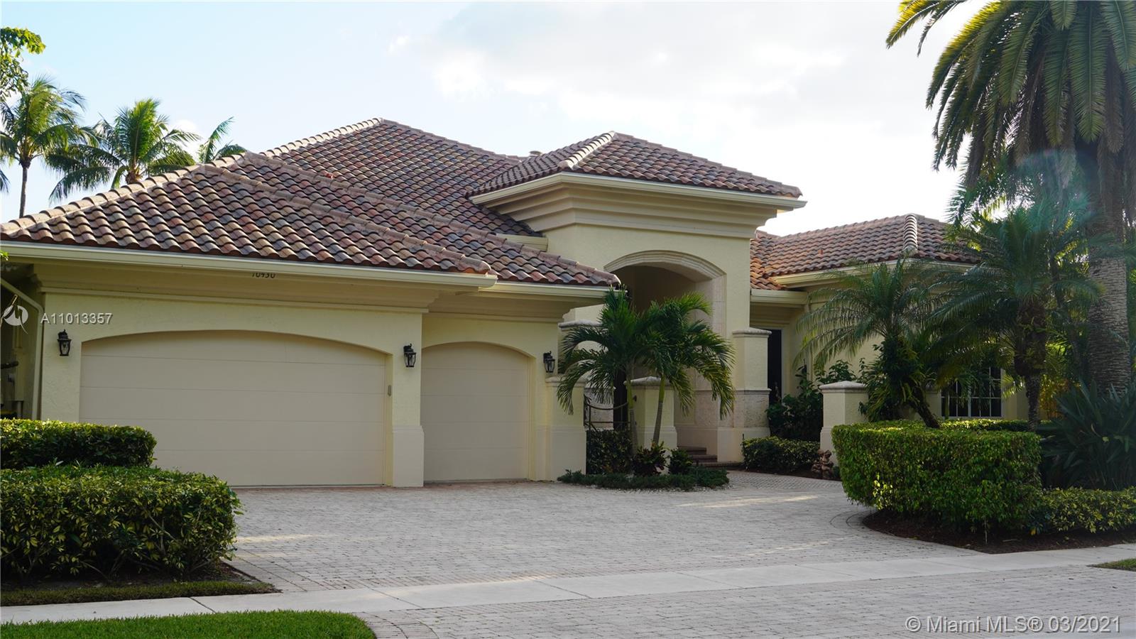 Plantation, FL 33324,10430 Kestrel St