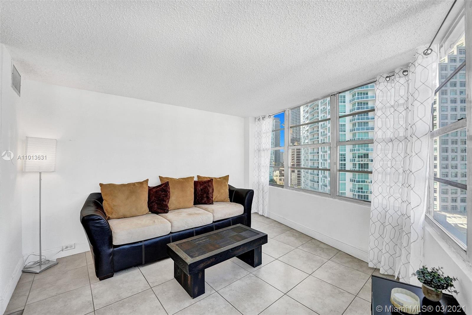 Miami, FL 33131,999 Brickell Bay Dr #1907