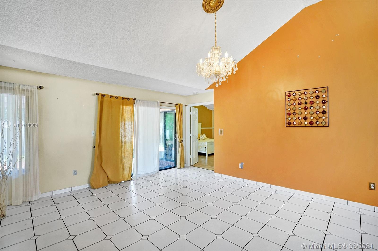 Pembroke Pines, FL 33025,11541 SW 9th Ct