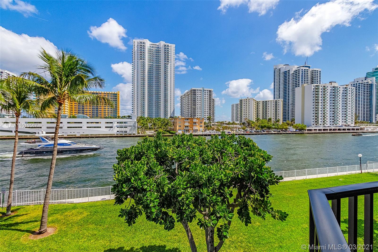 Hallandale Beach, FL 33009,1000 Parkview Dr #321