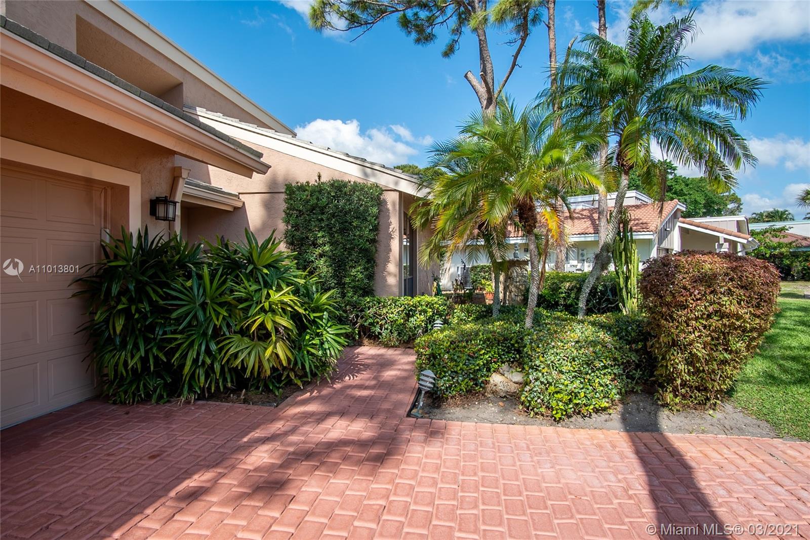 Delray Beach, FL 33445,674 Lakewoode Cir W