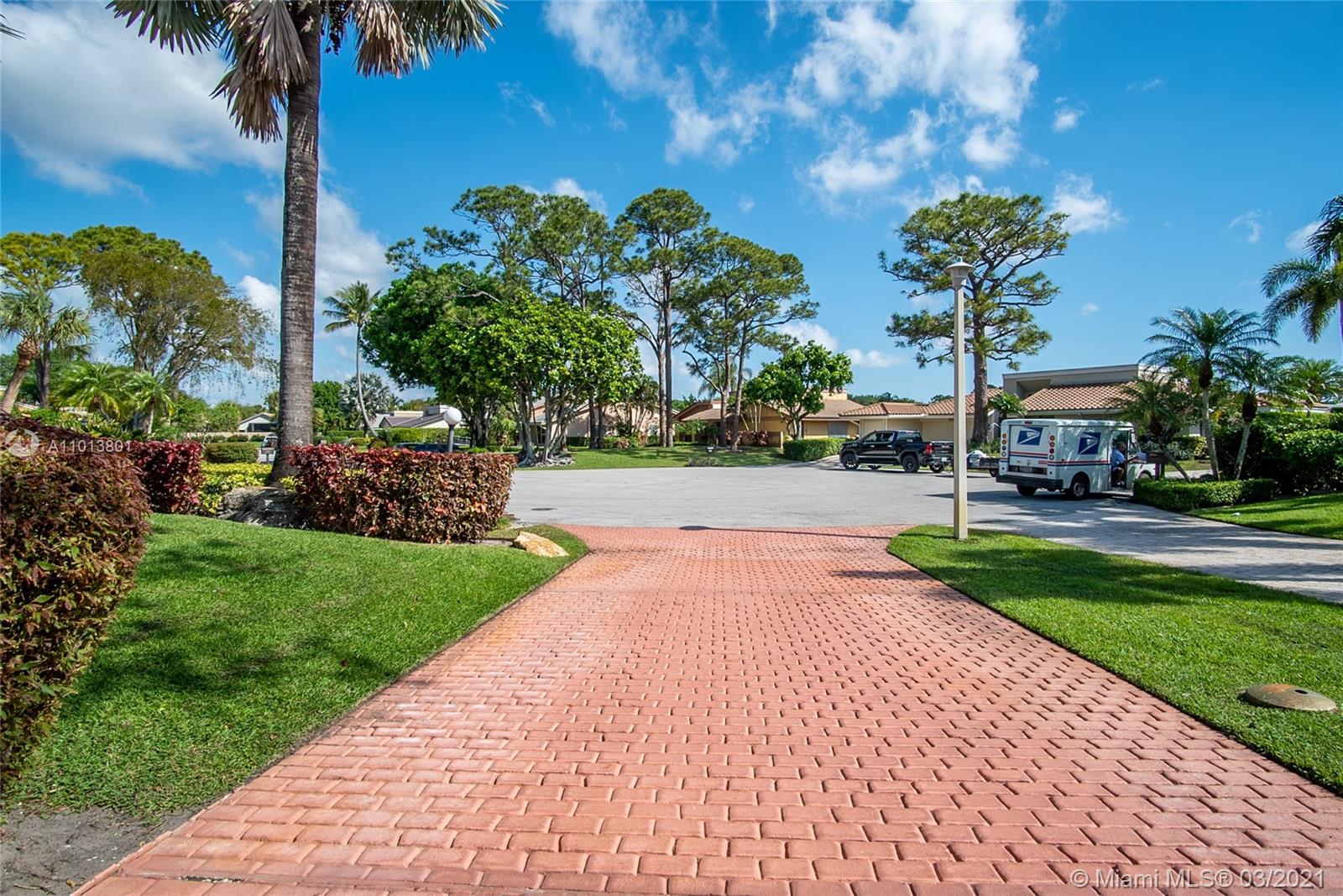 Delray Beach, FL 33445,674 Lakewoode Cir W