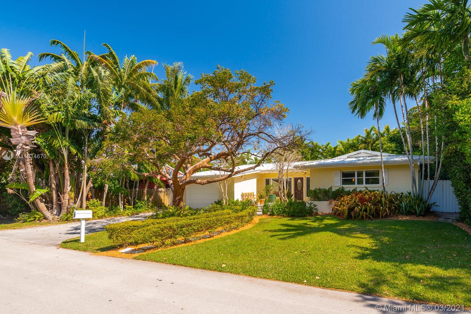 Key Biscayne, FL 33149,335 Greenwood Dr