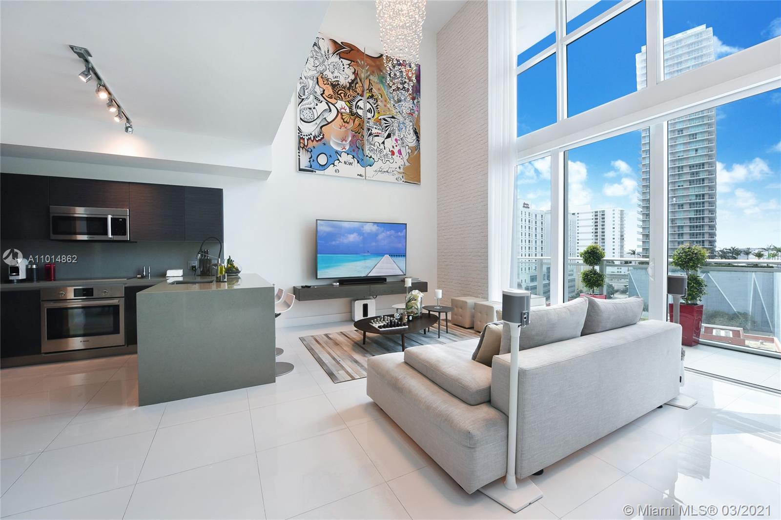 1080 Brickell Ave #905, Miami, FL 33131