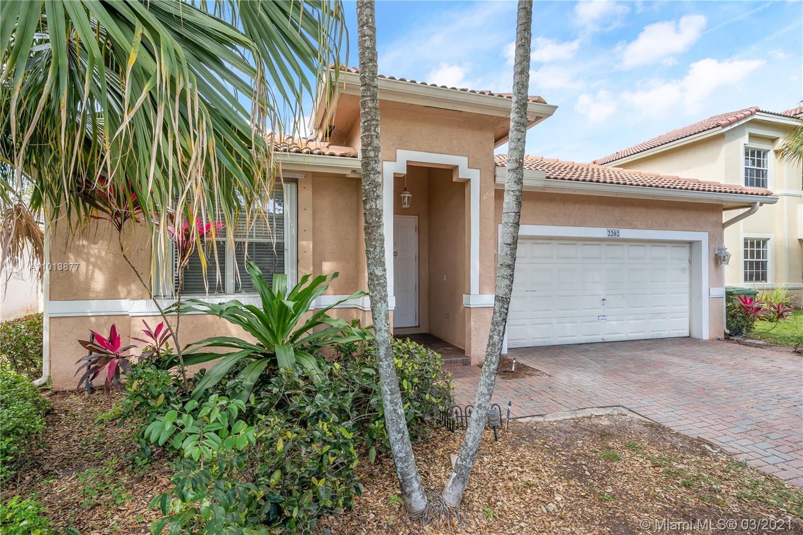 2202 NW 72nd Ter, Pembroke Pines, FL 33024