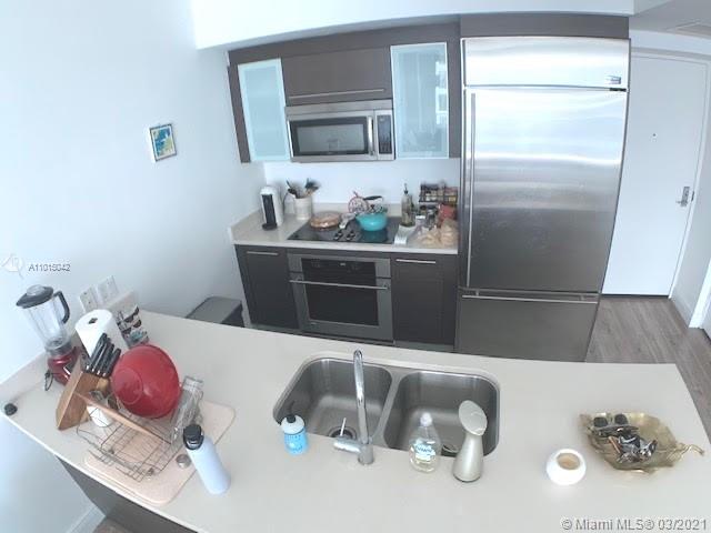 Miami, FL 33131,500 E Brickell Ave #2208