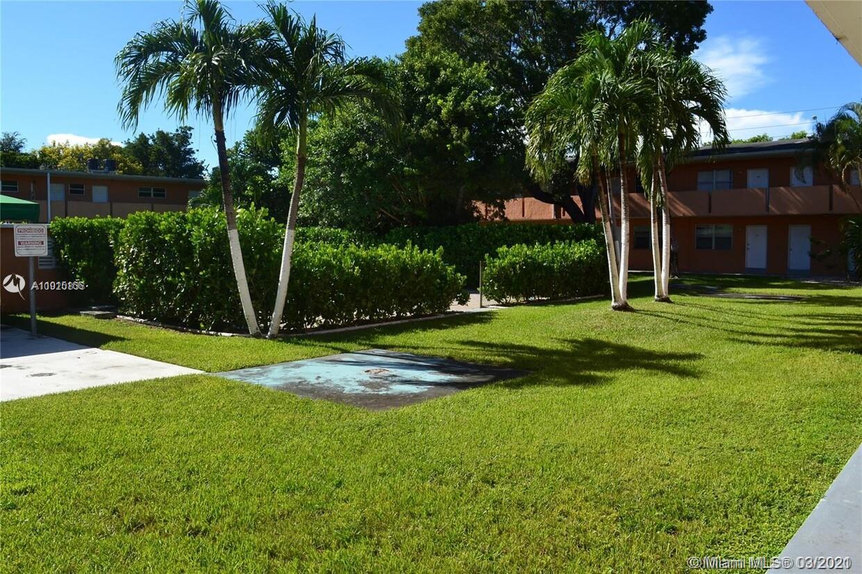 Cutler Bay, FL 33157,9760 SW 184th St #12B