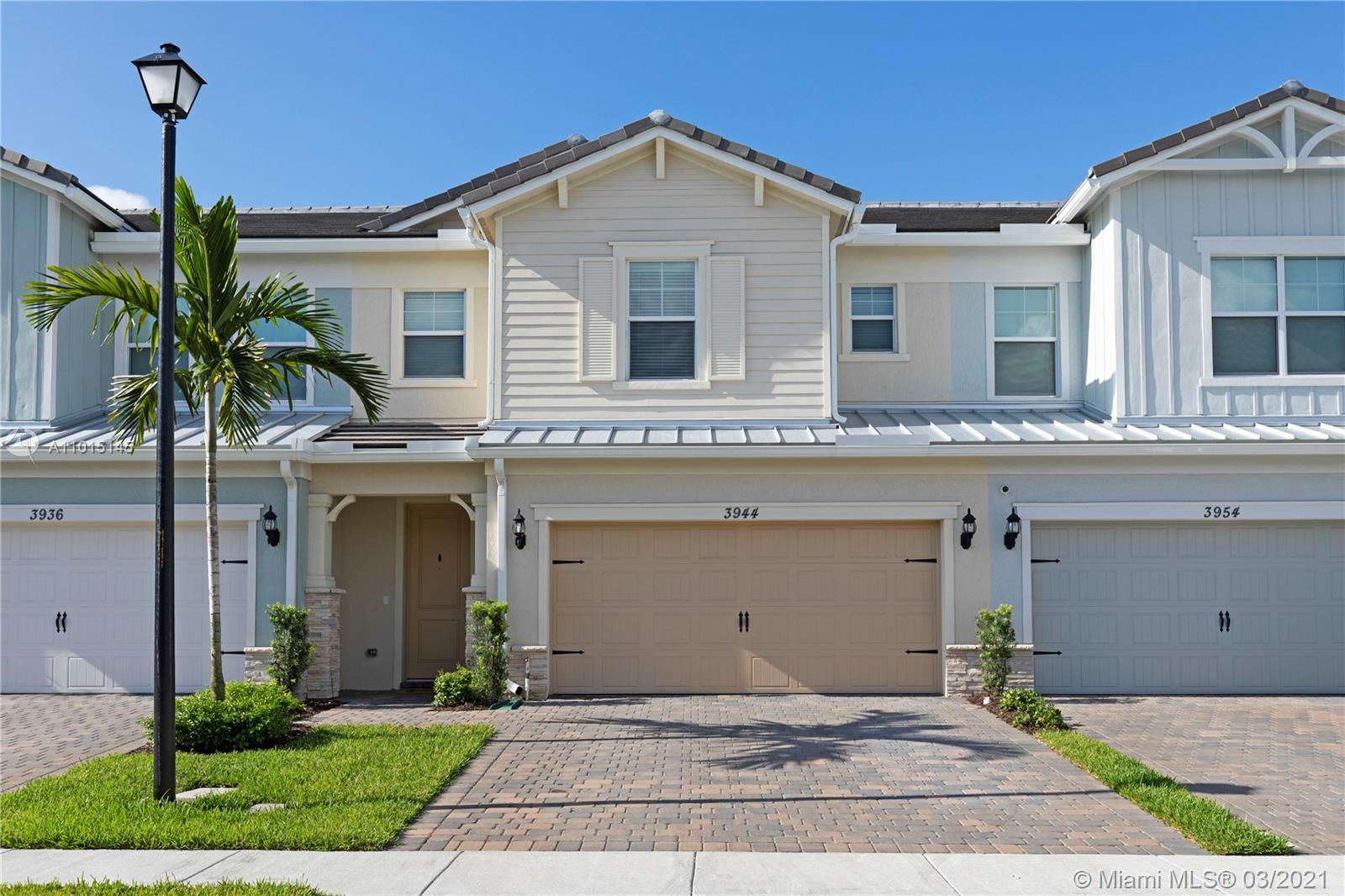 Hollywood, FL 33021,3944 Mahogany Ln